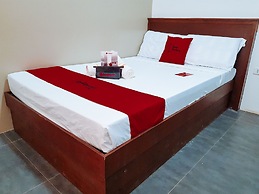 RedDoorz @ Caimito Drive Dampas