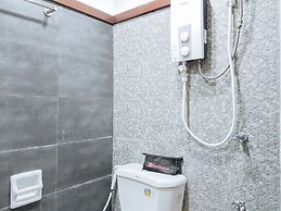 RedDoorz @ Caimito Drive Dampas