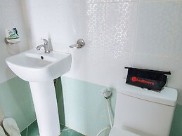 RedDoorz @ Caimito Drive Dampas