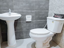 RedDoorz @ Caimito Drive Dampas