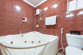 RedDoorz @ Clarkview 21st Street Angeles City