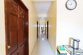 Reddoorz @ D Maagma Street - Vaccinated Staff