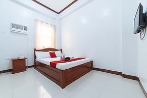 Reddoorz @ D Maagma Street - Vaccinated Staff
