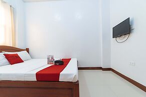 Reddoorz @ D Maagma Street - Vaccinated Staff