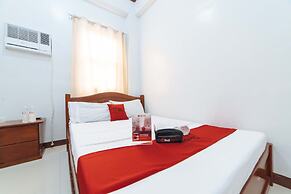 Reddoorz @ D Maagma Street - Vaccinated Staff