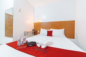 Reddoorz @ Old Buswang Road