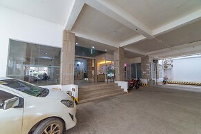 Reddoorz Plus @ Hotel Metro