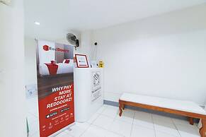 RedDoorz @ Plaza Jaro Iloilo