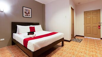 RedDoorz @ KM 50 Aguinaldo Highway Tagaytay