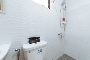 RedDoorz @ DBuilders Rooms Bangkal Makati