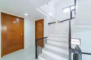 RedDoorz @ DBuilders Rooms Bangkal Makati