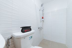 RedDoorz @ DBuilders Rooms Bangkal Makati