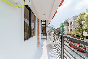 RedDoorz @ DBuilders Rooms Bangkal Makati