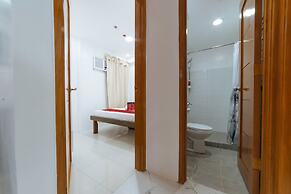 RedDoorz @ DBuilders Rooms Bangkal Makati