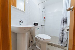 RedDoorz @ DBuilders Rooms Bangkal Makati