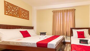 RedDoorz near PNR Espana Station