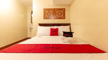 RedDoorz near PNR Espana Station