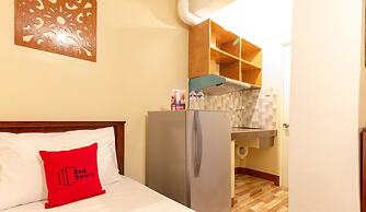 RedDoorz near PNR Espana Station