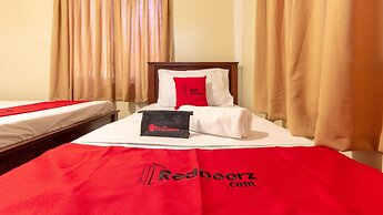 RedDoorz near PNR Espana Station