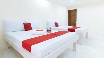 RedDoorz @ DBuilders Rooms Lower Bicutan