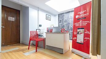 RedDoorz @ DBuilders Rooms Lower Bicutan