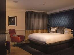 The Guardsman Hotel and Residences