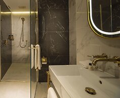 The Guardsman Hotel and Residences