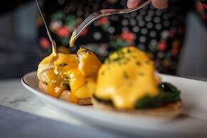 The Guardsman Hotel and Residences