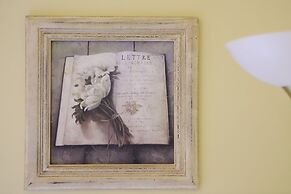 Piazza Dante Suites in Naples