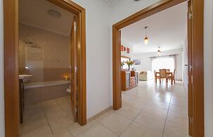 B41 - Windmill Modern with Pool