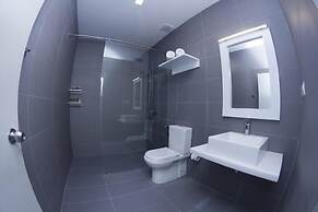 Somerset Mirissa Beach