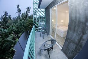 Somerset Mirissa Beach