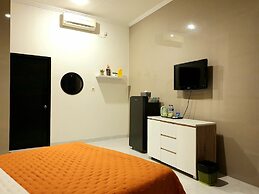 Comfy Room in Piliau Residence