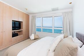 Luxurious Apt W Panoramic Sea View - 75m