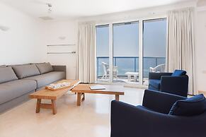 Luxurious Apt W Panoramic Sea View - 75m