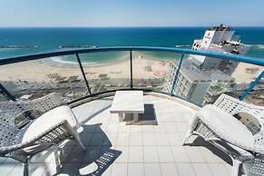 Luxurious Apt W Panoramic Sea View - 75m