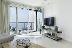 Luxurious 90sqm 2BR Beach Front