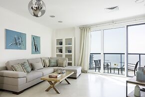 Luxurious 90sqm 2BR Beach Front