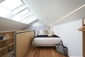 Studio Reuss - a City Retreat