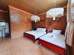 Cat Tien Farmer Lodge