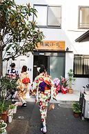 Breeze Shortstay Female Only