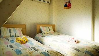 Breeze Shortstay Female Only