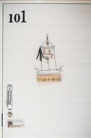 Breeze Shortstay Female Only