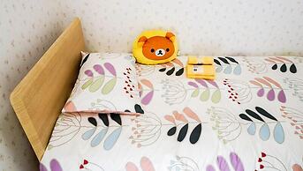 Breeze Shortstay Female Only