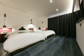 Cheongju Maryjane Hotel