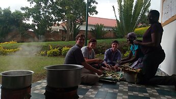 Maasai Backpackers Home