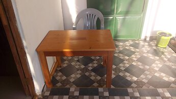 Maasai Backpackers Home