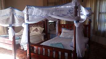 Parkside Safari Lodge