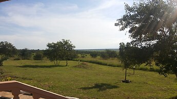 Parkside Safari Lodge