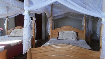 Parkside Safari Lodge